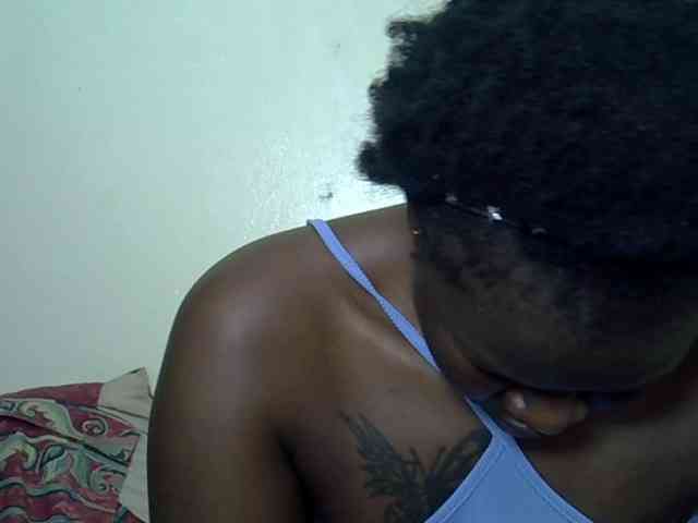 Prettyliz30 webcam