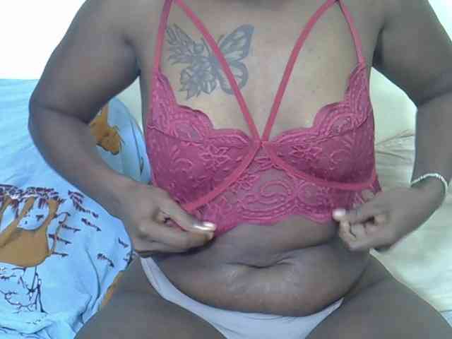 Prettyliz30 webcam
