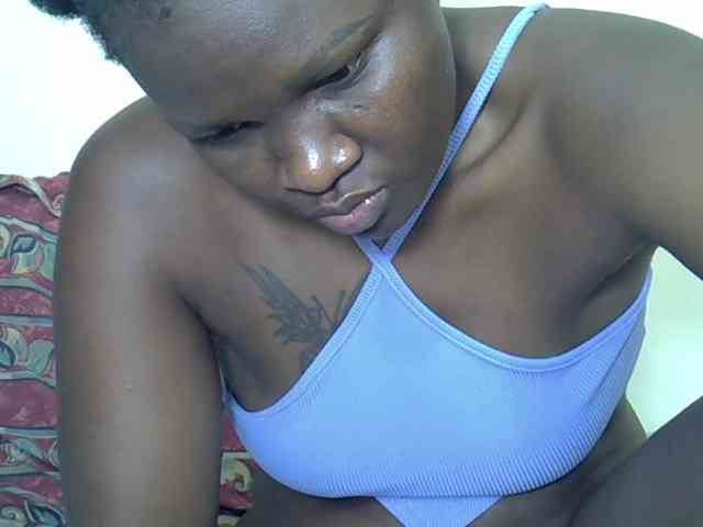 Prettyliz30 webcam