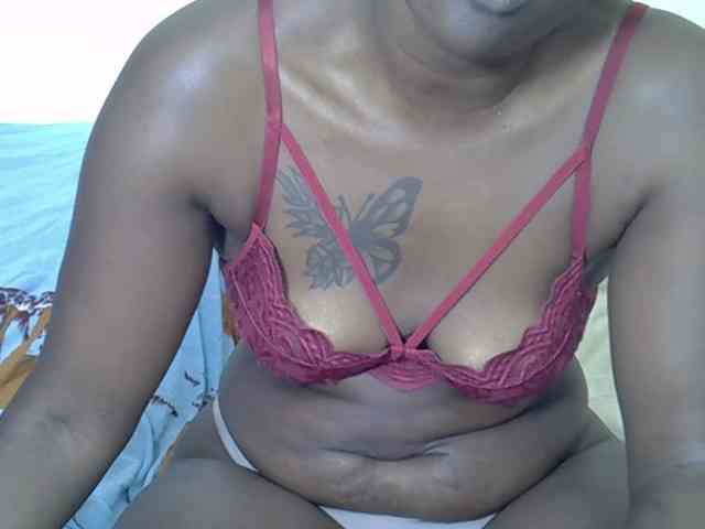 Prettyliz30 webcam