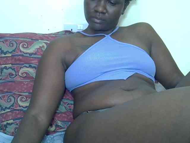 Prettyliz30 webcam