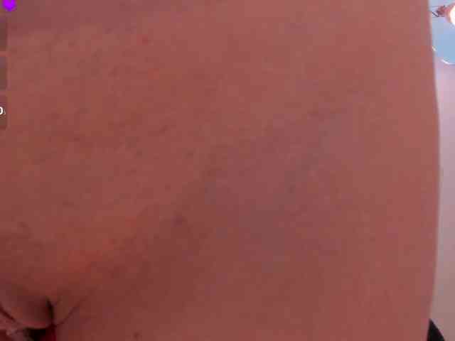 AprilRhodes webcam
