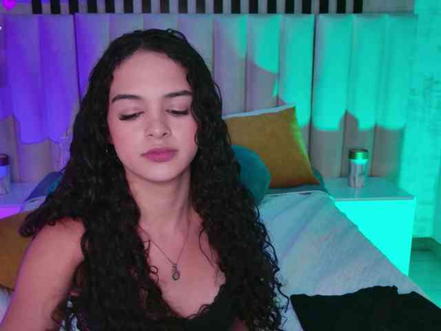 AprilRhodes webcam