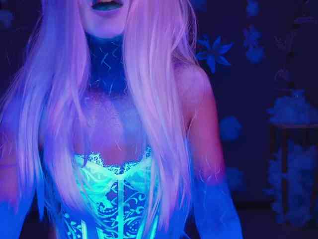 AprilRhodes webcam