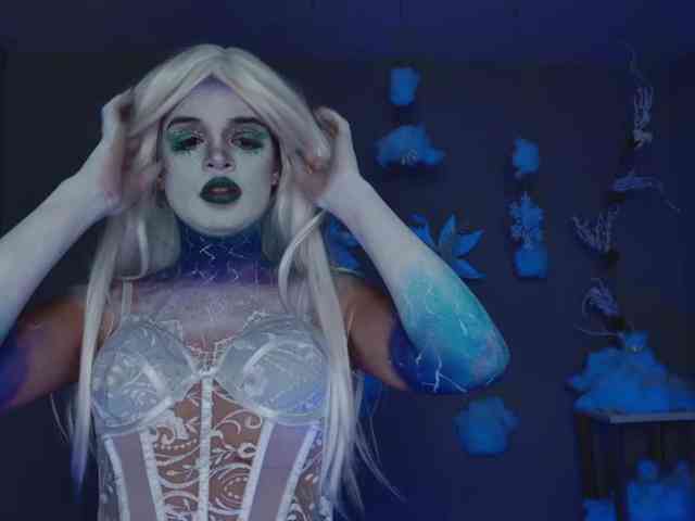 AprilRhodes webcam