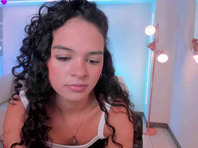 AprilRhodes webcam