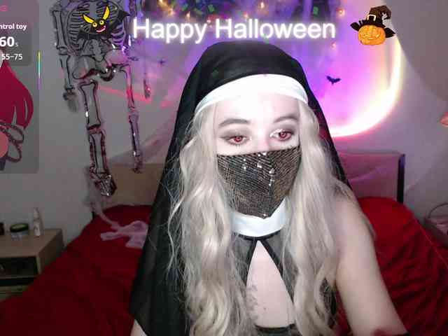 LizkaBlond webcam