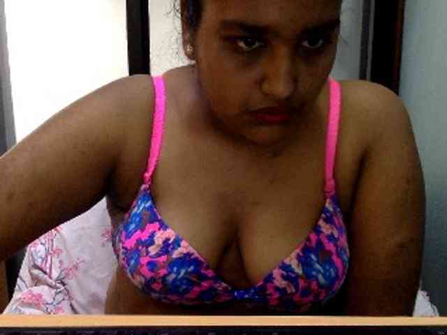 KinkyShamira