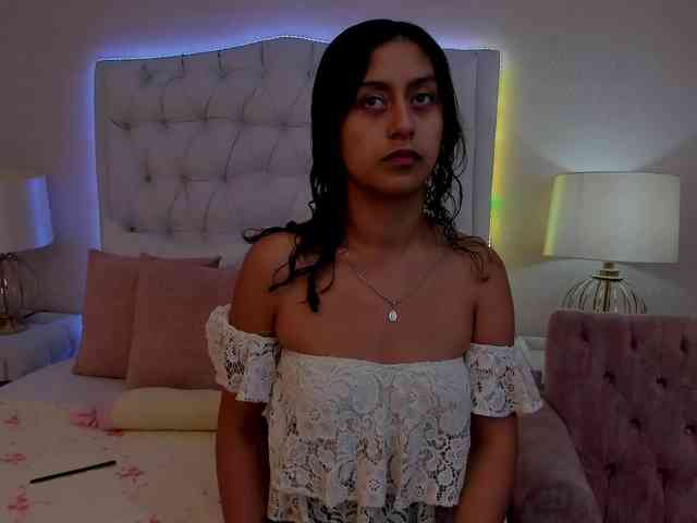 MiaLewis