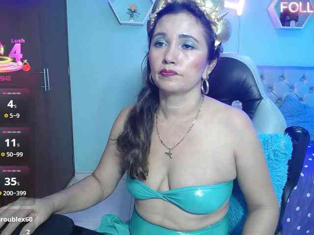 noelia-milf19 webcam