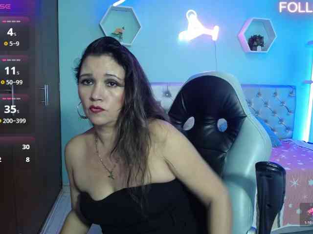 noelia-milf19 webcam