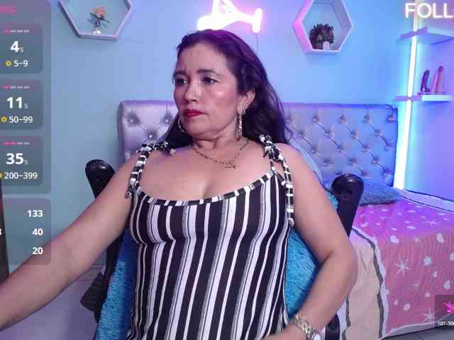 noelia-milf19 webcam