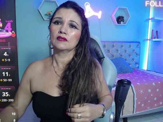 noelia-milf19 webcam