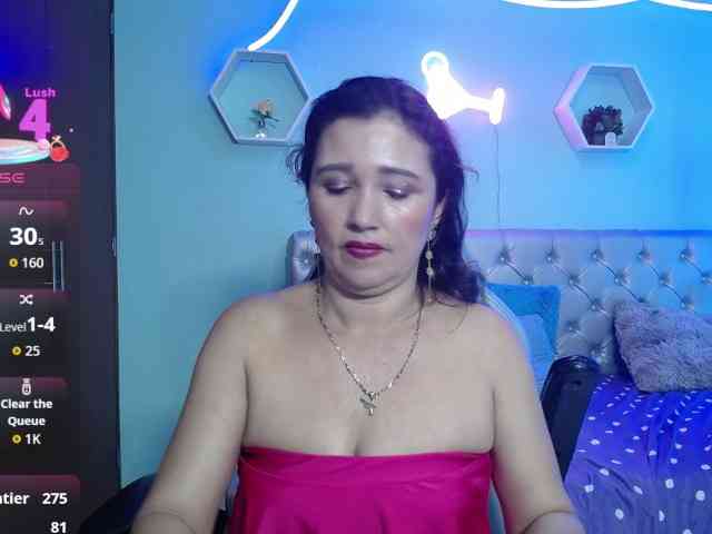 noelia-milf19 webcam