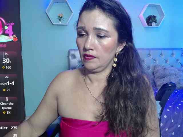 noelia-milf19 webcam
