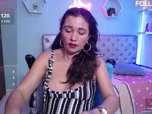noelia-milf19 webcam
