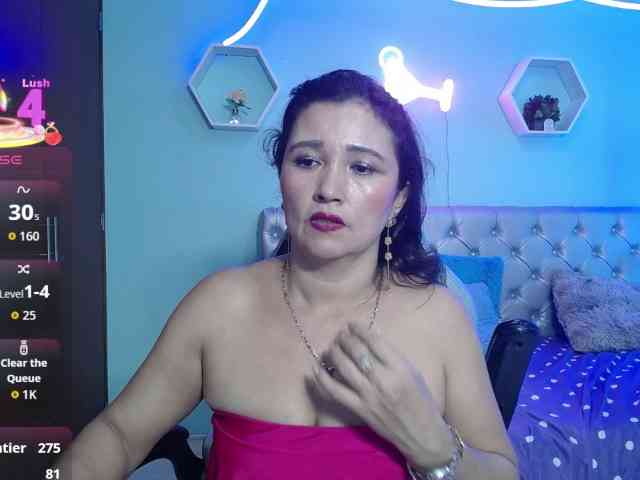 noelia-milf19 webcam