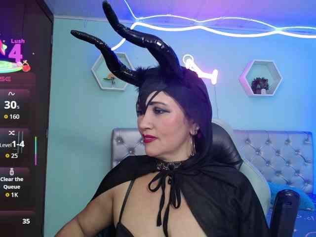 noelia-milf19 webcam