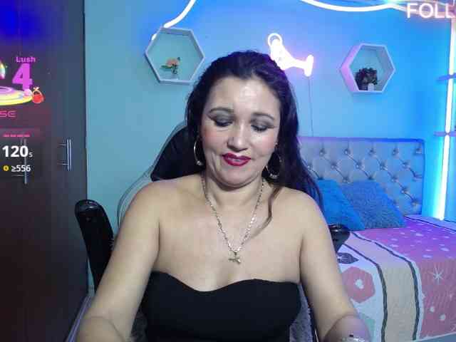 noelia-milf19 webcam