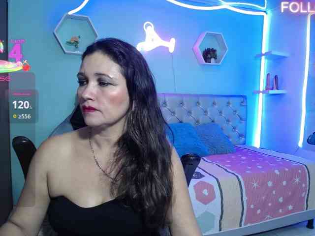 noelia-milf19 webcam