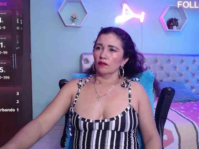 noelia-milf19 webcam
