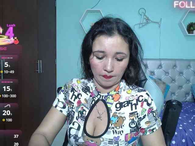 noelia-milf19 webcam