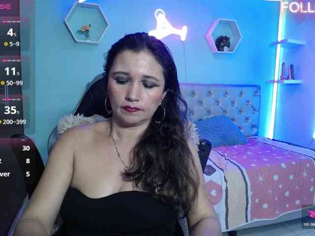 noelia-milf19 webcam