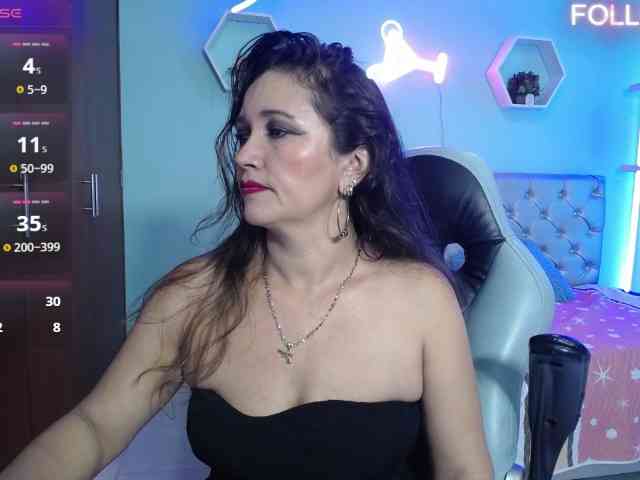 noelia-milf19 webcam