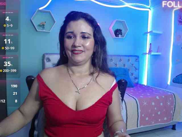 noelia-milf19 webcam