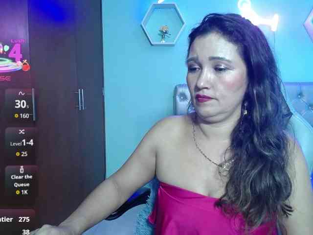 noelia-milf19 webcam