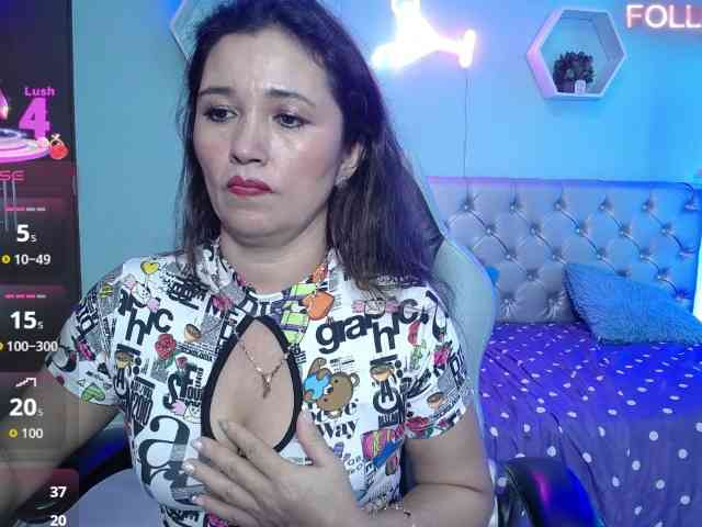 noelia-milf19 webcam