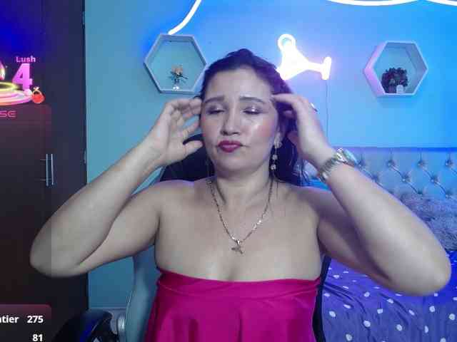 noelia-milf19 webcam