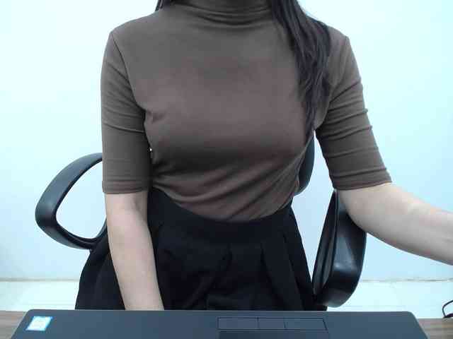 Lady-Young webcam