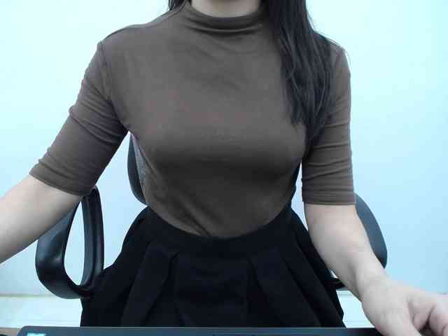 Lady-Young webcam