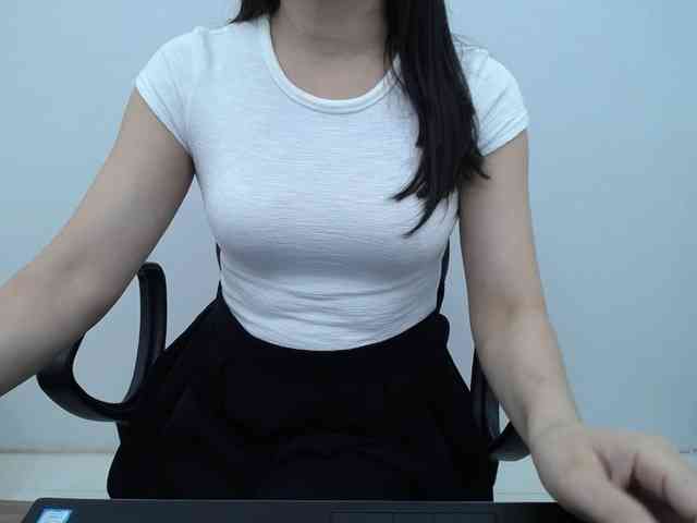 Lady-Young webcam