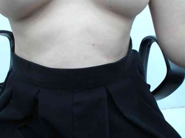 Lady-Young webcam