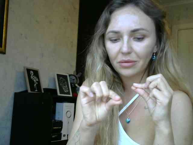 CuteAngelina webcam