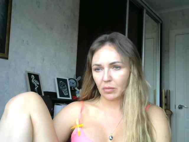 CuteAngelina webcam