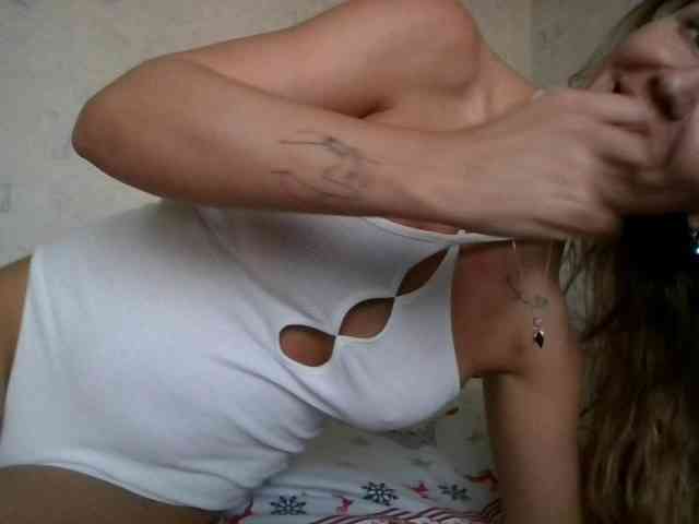 CuteAngelina webcam