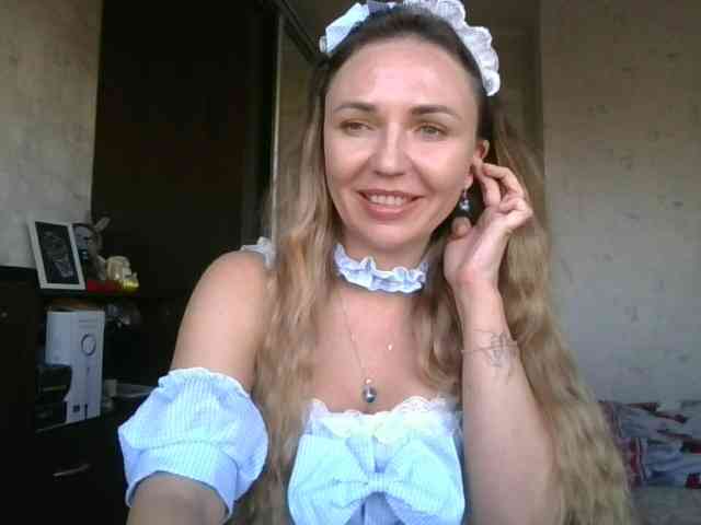 CuteAngelina webcam
