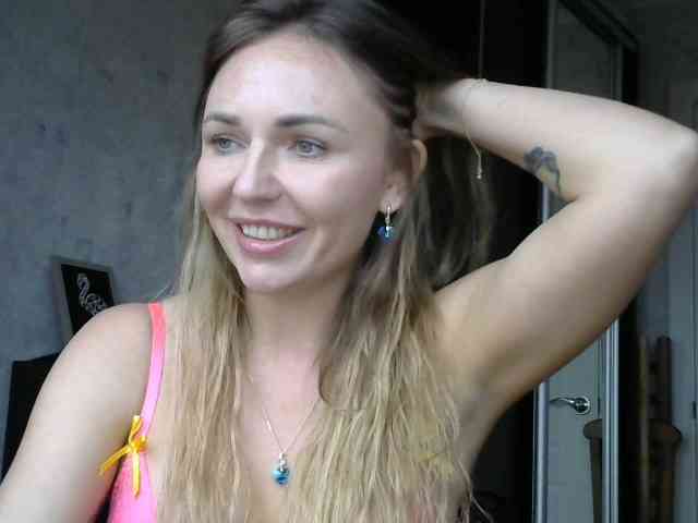CuteAngelina webcam