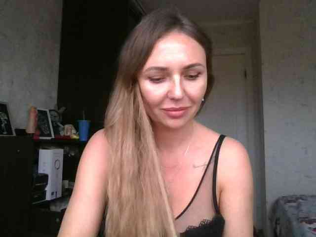 CuteAngelina webcam