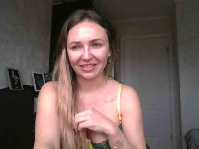 CuteAngelina webcam