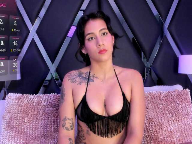 MaddyBennet webcam
