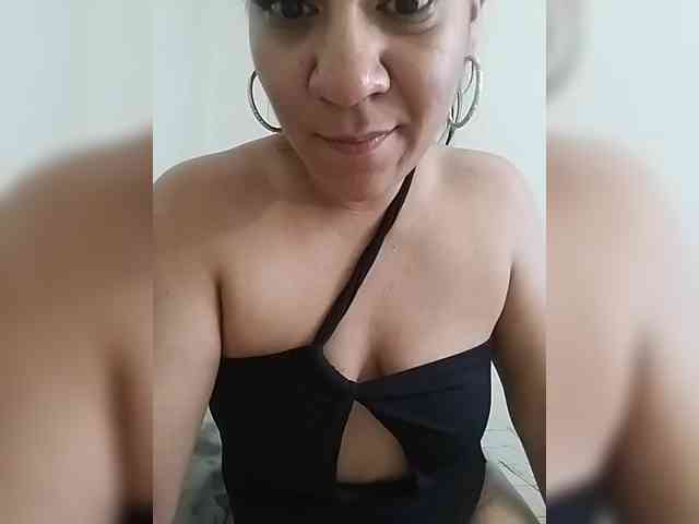 LuanaFranccesca webcam