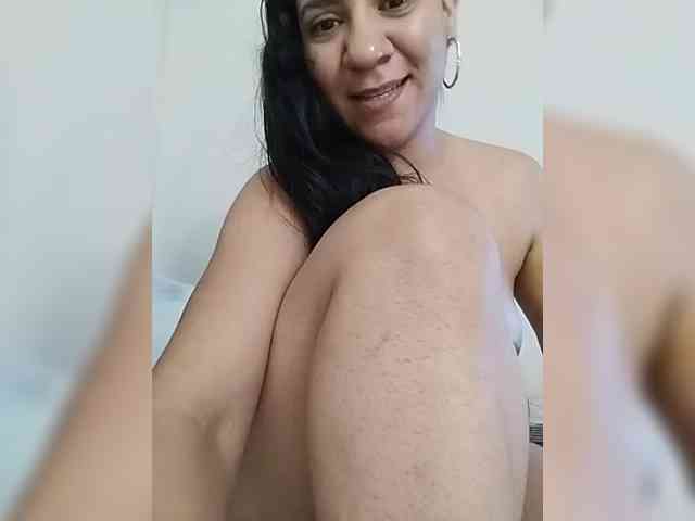 LuanaFranccesca webcam