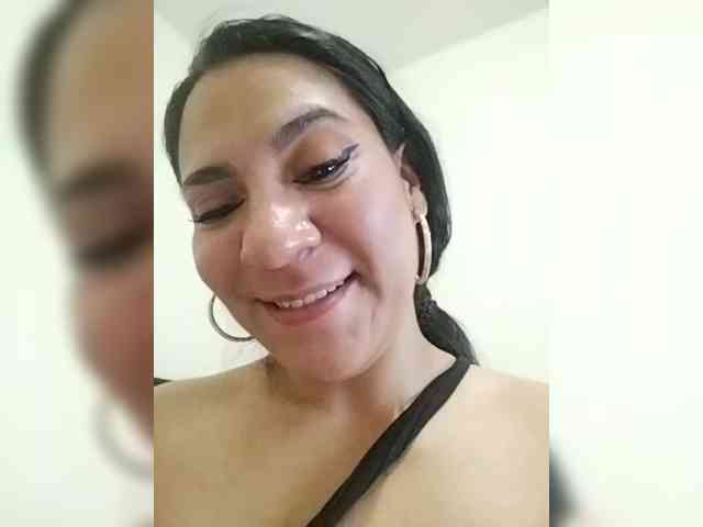 LuanaFranccesca webcam