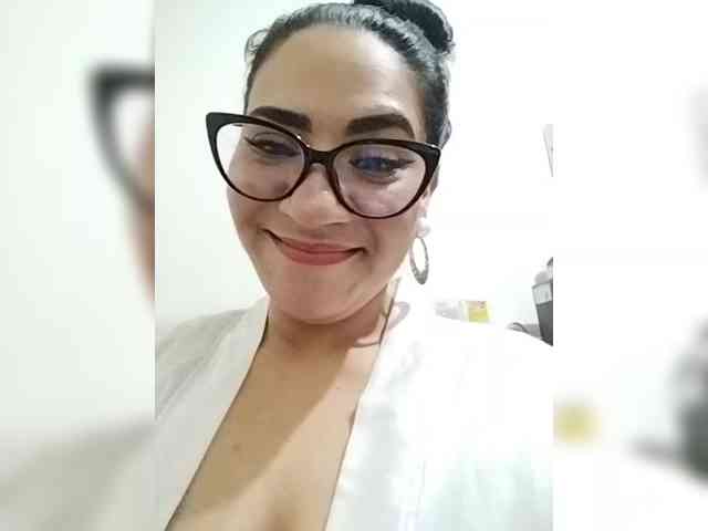 LuanaFranccesca webcam