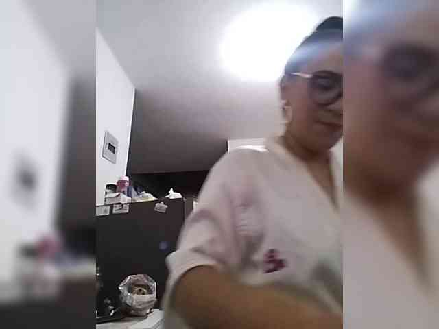 LuanaFranccesca webcam