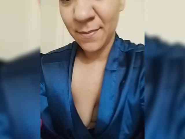 LuanaFranccesca webcam